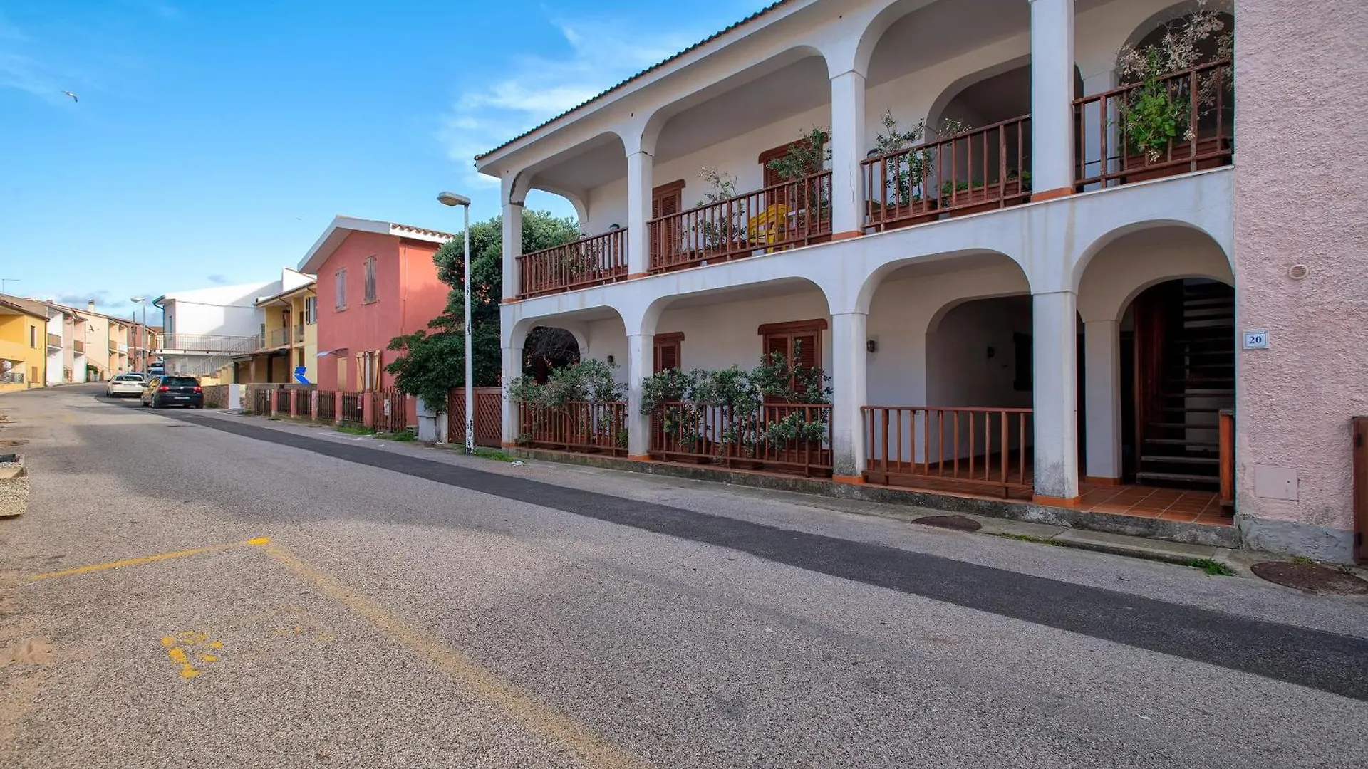 Pentavano White House Isola Rossa Villa
